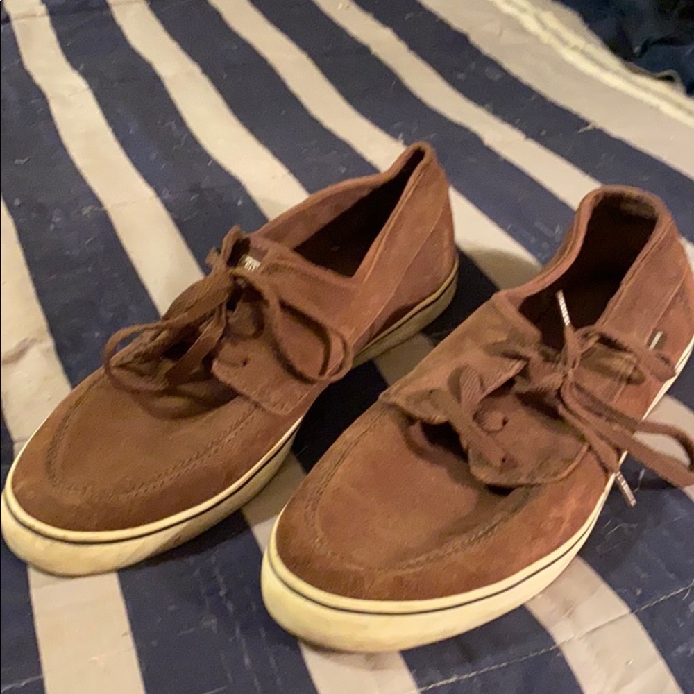 Conver shoes